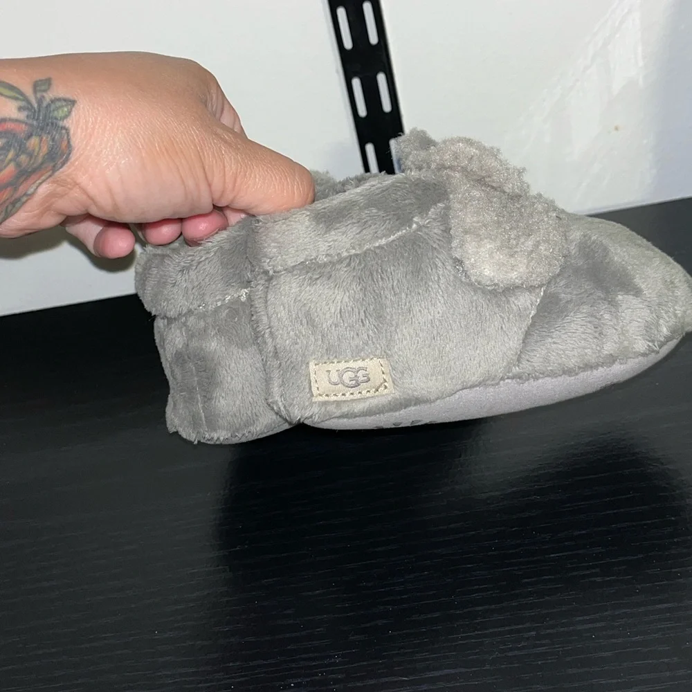 UGG Bixbee‎ Koala Stuffie Booties Size 4/5 – Plush Gray Slippers EUC